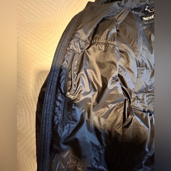 Marmot primaloft light puffer jacket. Men’s size small. Black - Picture 5 of 6